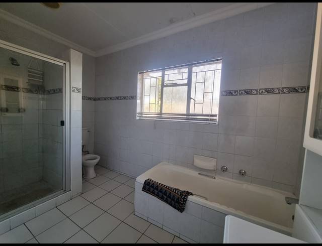 4 BEDROOM HOUSE FOR SALE IN THREE RIVERS EAST